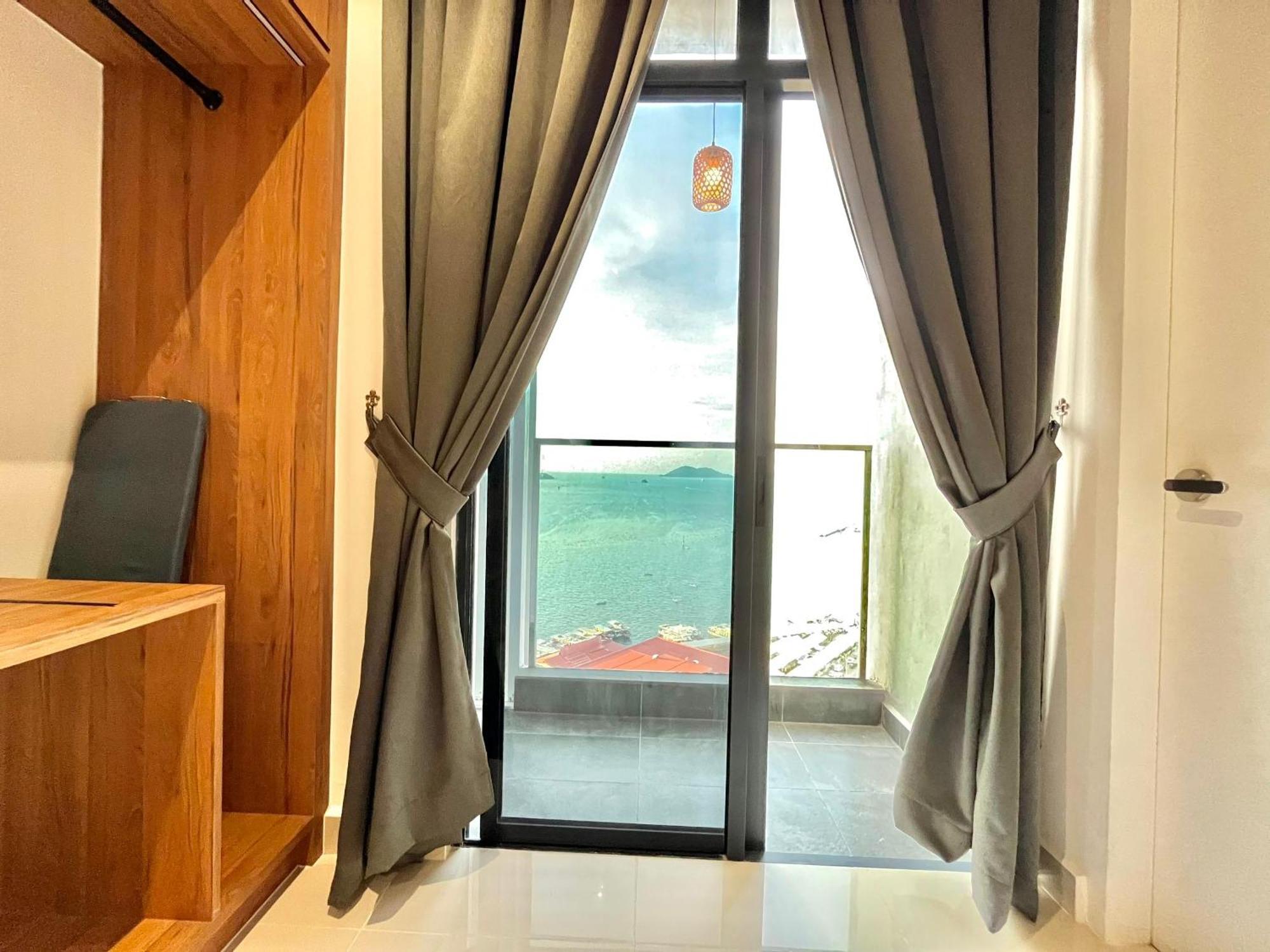 Covesign Suite, The Shore Kota Kinabalu Exterior foto