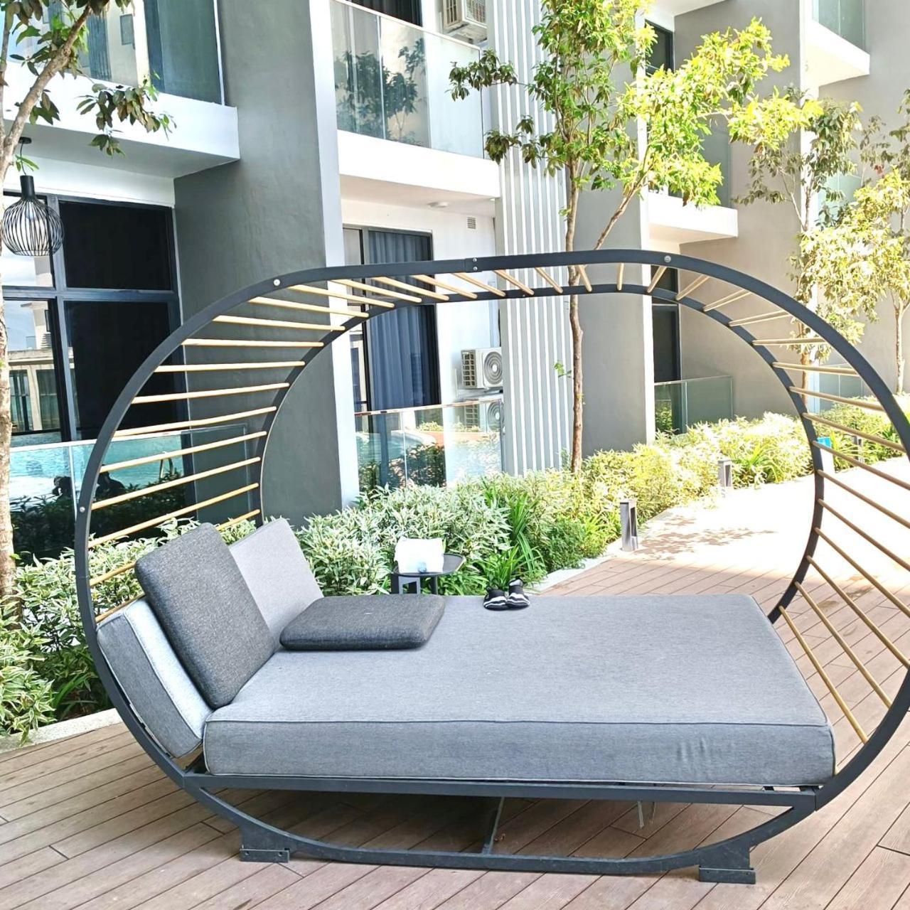 Covesign Suite, The Shore Kota Kinabalu Exterior foto