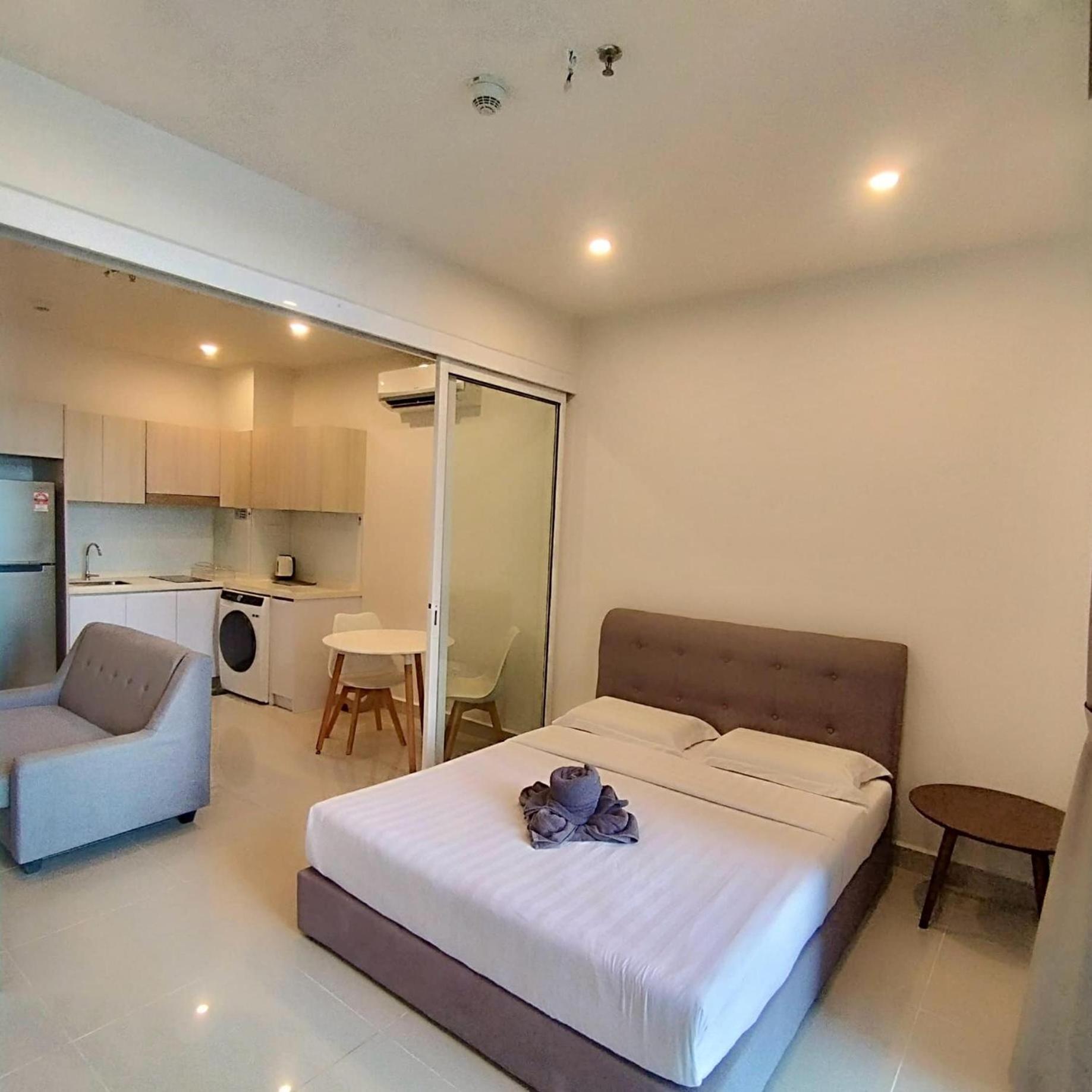 Covesign Suite, The Shore Kota Kinabalu Exterior foto